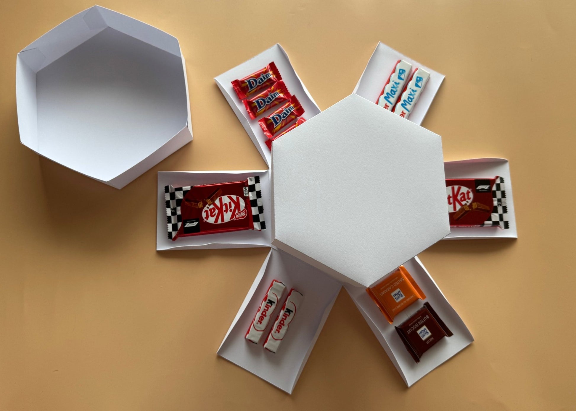 Overraskelsesæske med dit design - buvino - unik festpynt