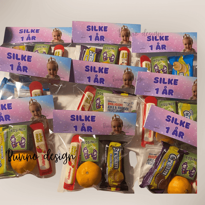 Pose med TOP UP med dit design - buvino - unik festpynt