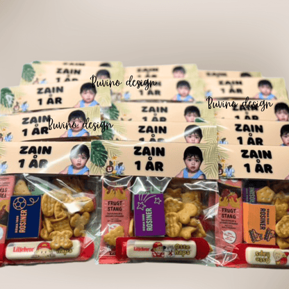 Pose med TOP UP med dit design - buvino - unik festpynt